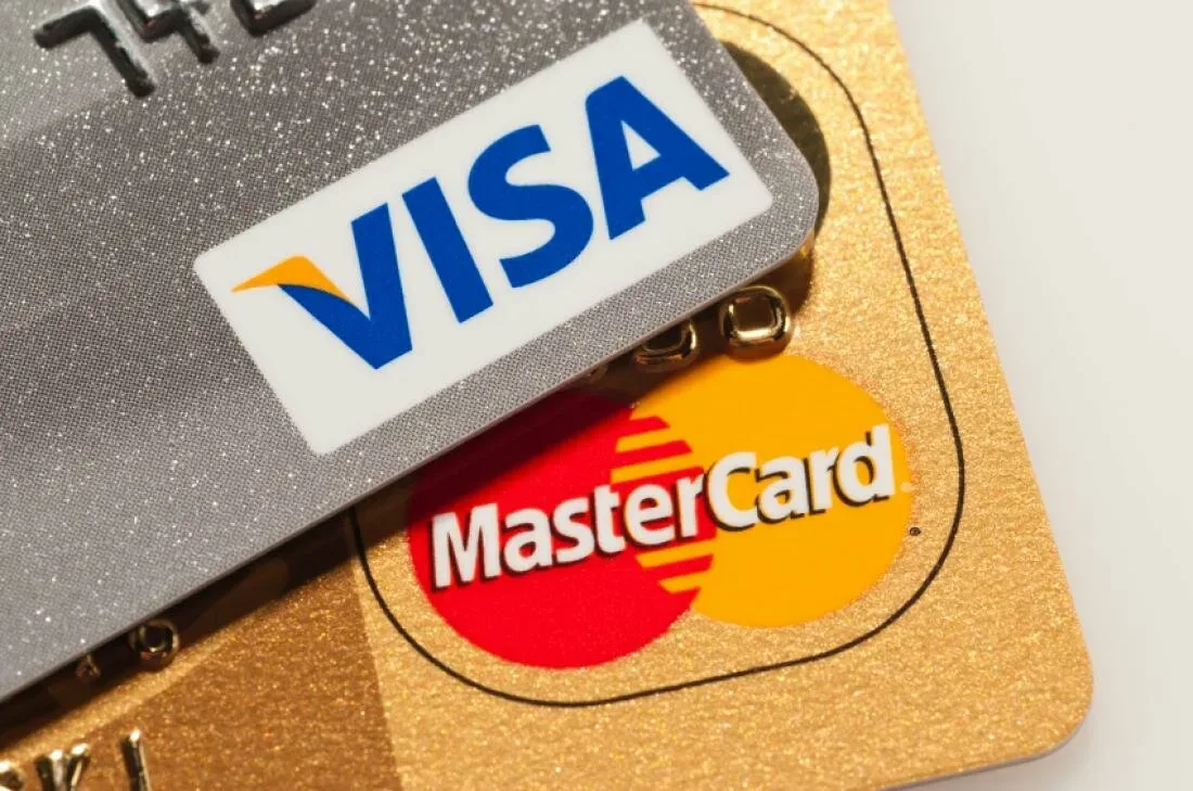 Продленные карты Visa и Mastercard перестанут обслуживаться